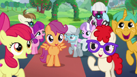 Schoolponies cheering S5E24