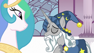 Star Swirl the Bearded bowing to Celestia S7E26