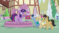 Twilight-There's the mayor S3E13