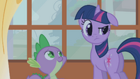 Twilight looking skeptical S1E09