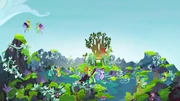Wide view of the new hive throne room S7E17
