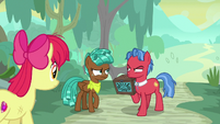 Apple Bloom watches Spur and Biscuit disagree S9E22