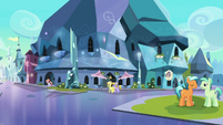 Crystal Ponies in the Empire square S6E16