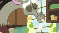 Discord smelling the apple pie S8E10