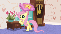 Fluttershy moving furniture into place S7E12