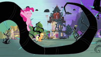 Pinkie Pie slides on black vine S4E01