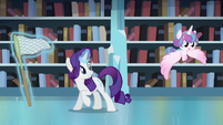 Rarity sees Flurry Heart flying behind her S6E2
