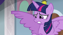 Twilight with a look of disapproval S8E1