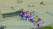 Changelings pin the maulwurf to the ground S7E17