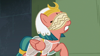 Somnambula unable to fly S7E18