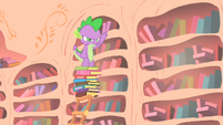 Spike angry that Owlowiscious got the book before him S1E24