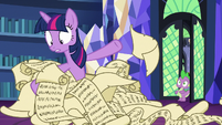 Twilight sifts through dozens of lesson scrolls S7E1