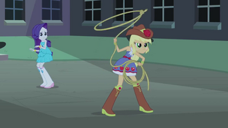 640px-Applejack with a lasso EG