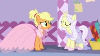 Applejack and Lily Lace smiling together S7E9