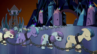 Crystal Ponies enslaved and chained BFHHS5.png (1.11 MB)