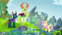 Fluttershy apologizing to the changelings S8E2