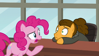 Pinkie Pie -you just can't laugh at it- S9E14