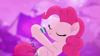 Pinkie Pie singing karaoke soulfully MLPRR