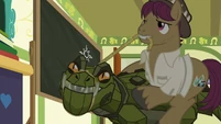 Snap and cragadile see someone else appear S9E12