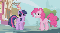 Twilight and Pinkie puzzled S1E03