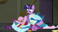 Twilight in a pile of disorganized clothes S6E9