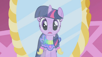 Twilight realizes what Rarity is up to S1E03