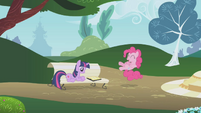 Pinkie Pie imaginary bench S1E05