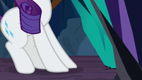 Rarity screeches to halt in front of crystals S9E2