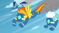 Spitfire signaling Soarin and Fleetfoot S6E7