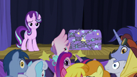 Starlight and ponies looking behind S8E19