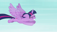 Twilight getting faster while flying S4E01