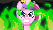 Chrysalis em seu disfarce de Cadance.