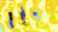 Nightmare Moon engulfed in Daybreaker's flames S7E10