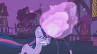 Twilight's magic gets stronger S1E06