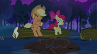 Applejack feeling cold S3E06