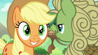 Applejack waiting for green Kirin to talk S8E23