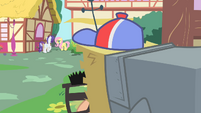 Pinkie Pie eavesdropping on Rarity and Fluttershy S1E25