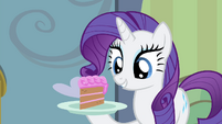 Rarity offering foals cake S4E19