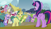 Reporter Pony "it doesn't seem believable" S7E14