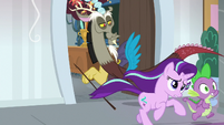 Starlight and Spike follow panicked students S8E15