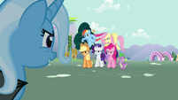 Twilight's friends move into protect her.