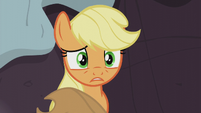 Applejack apologizes to the Pies S5E20