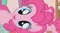 Pinkie Pie continues to sing her -Cupcakes- song S1E12