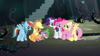 Twilight's friends help Spike S4E02