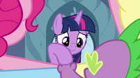 Twilight puts her hoof in the center S9E1
