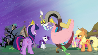 Discord dries himself off S4E01