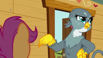 Gabby shrugging off Scootaloo's words S6E19