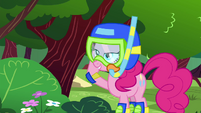 Pinkie Pie wearing snorkel and kneepads S4E18