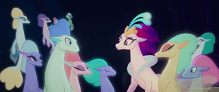 Queen Novo surrounded by seaponies MLPTM