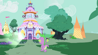 Spike walking to the Carousel Boutique S4E23